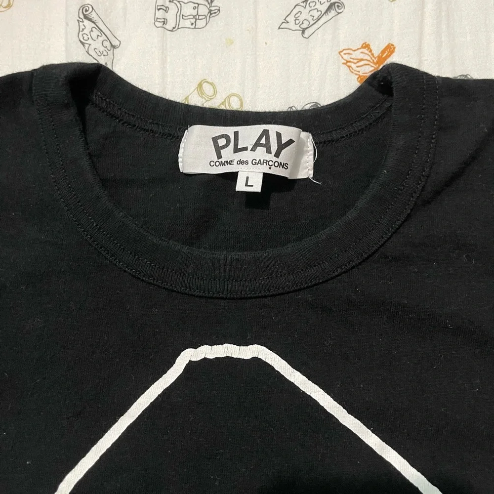 Comme Des Garcons black and white heart tshirt - Picture 2 of 7
